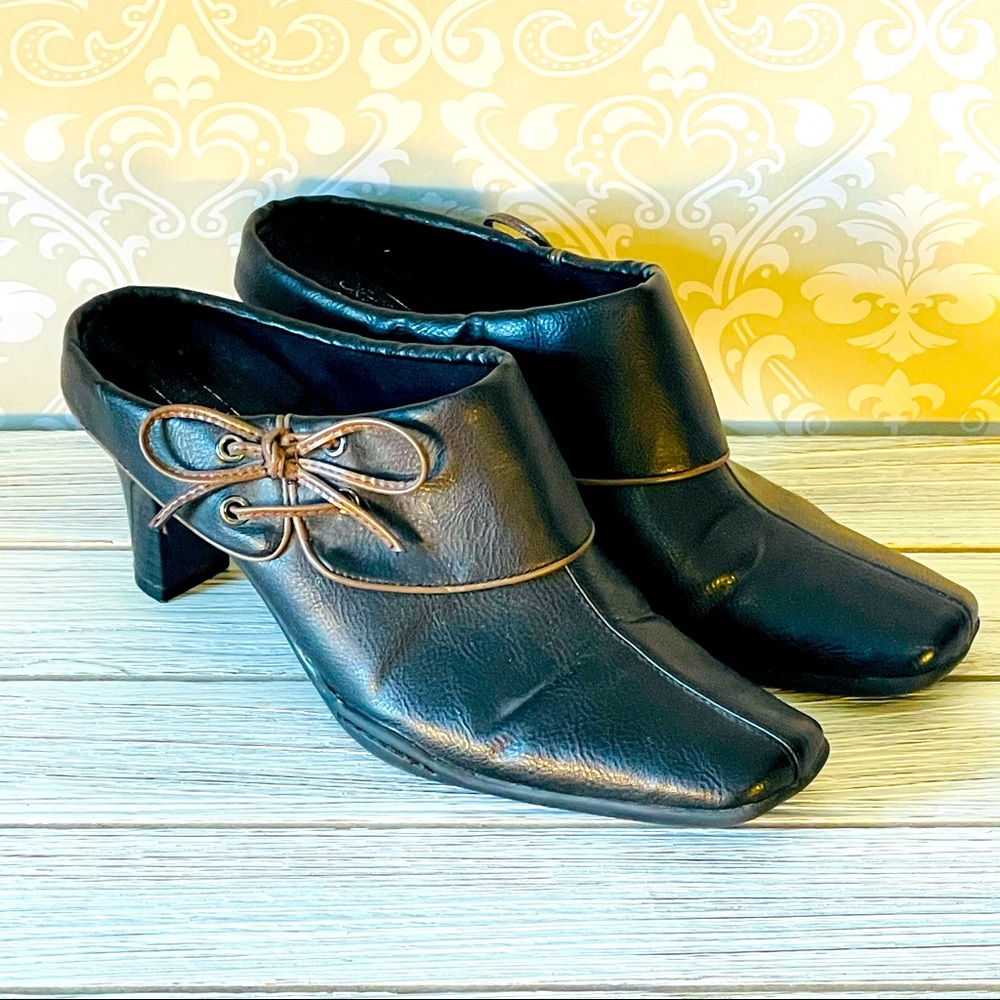 Aerology by Aerosols Cinch Up 8.5 Black Vegan